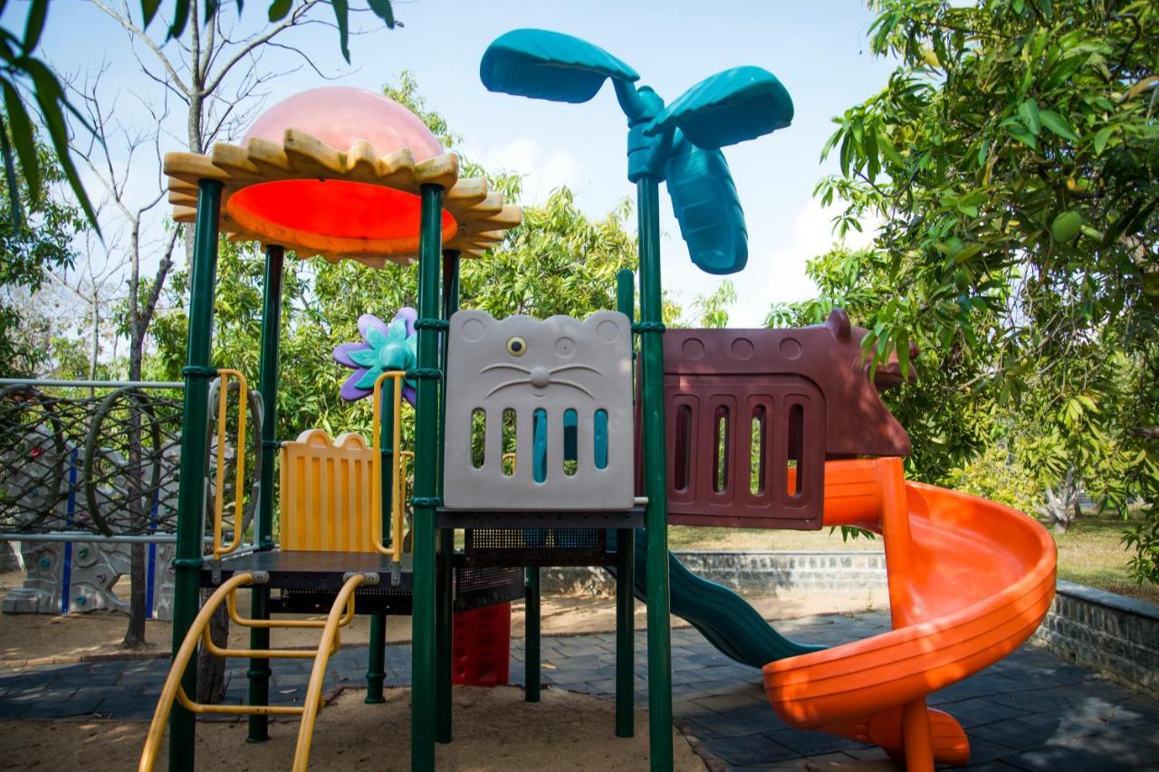 Esthell Village Resort Mahabalipuram Ngoại thất bức ảnh